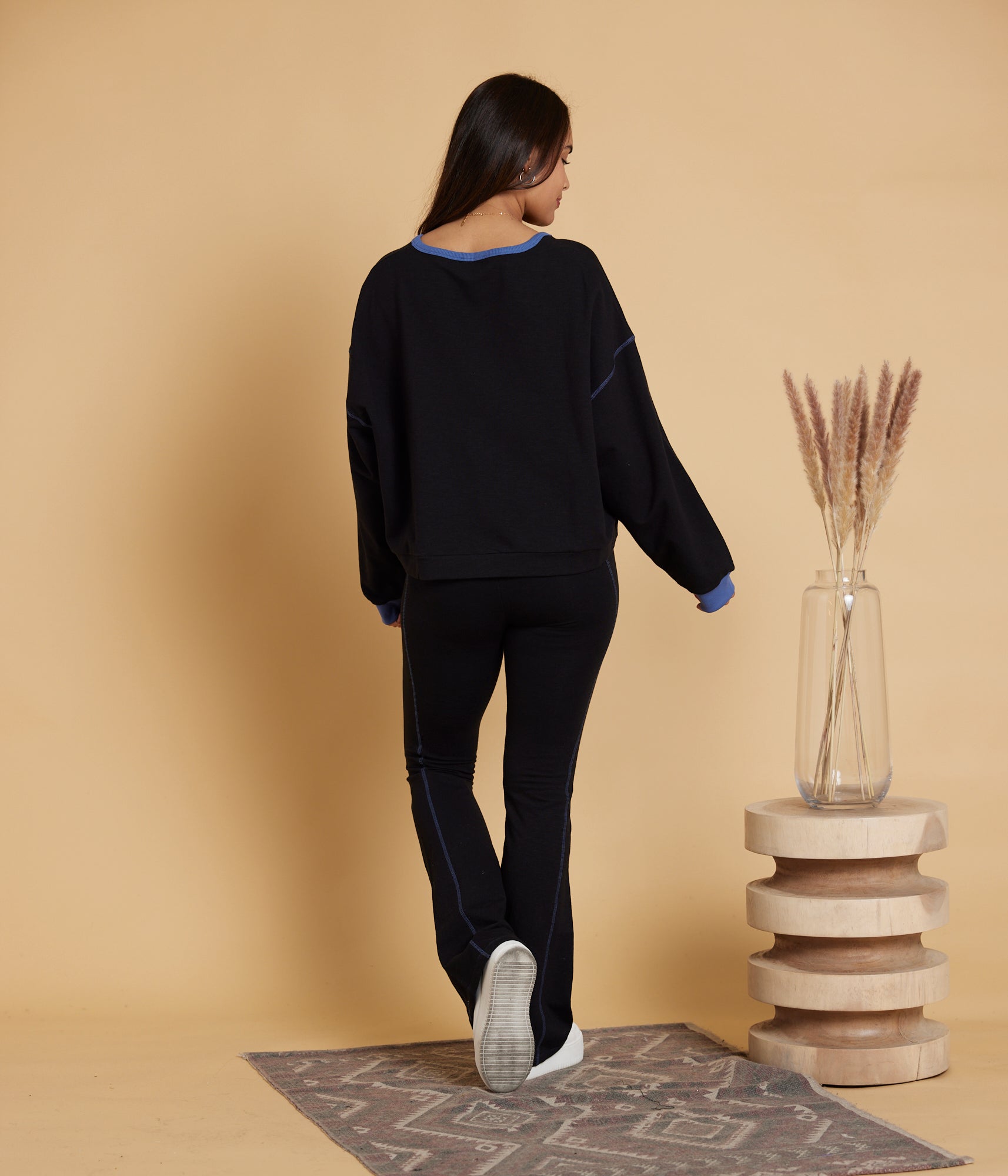 Ada Pullover - Black/Cobalt