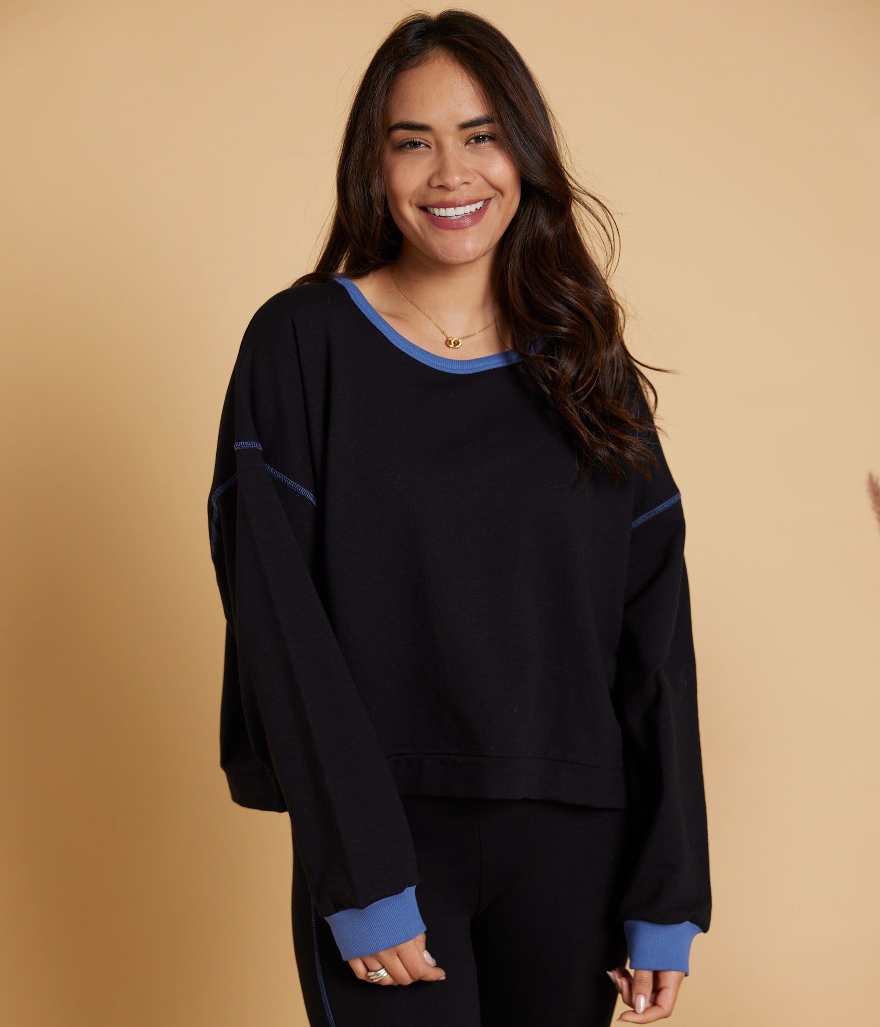 Ada Pullover - Black/Cobalt