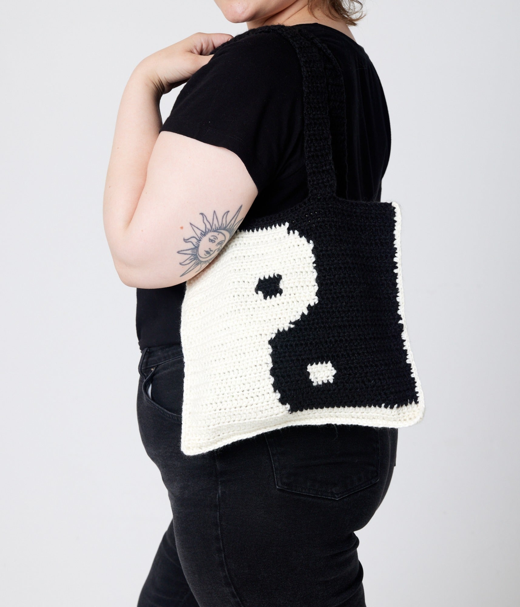 Crochet Yin Yang Bag - Black/Stone