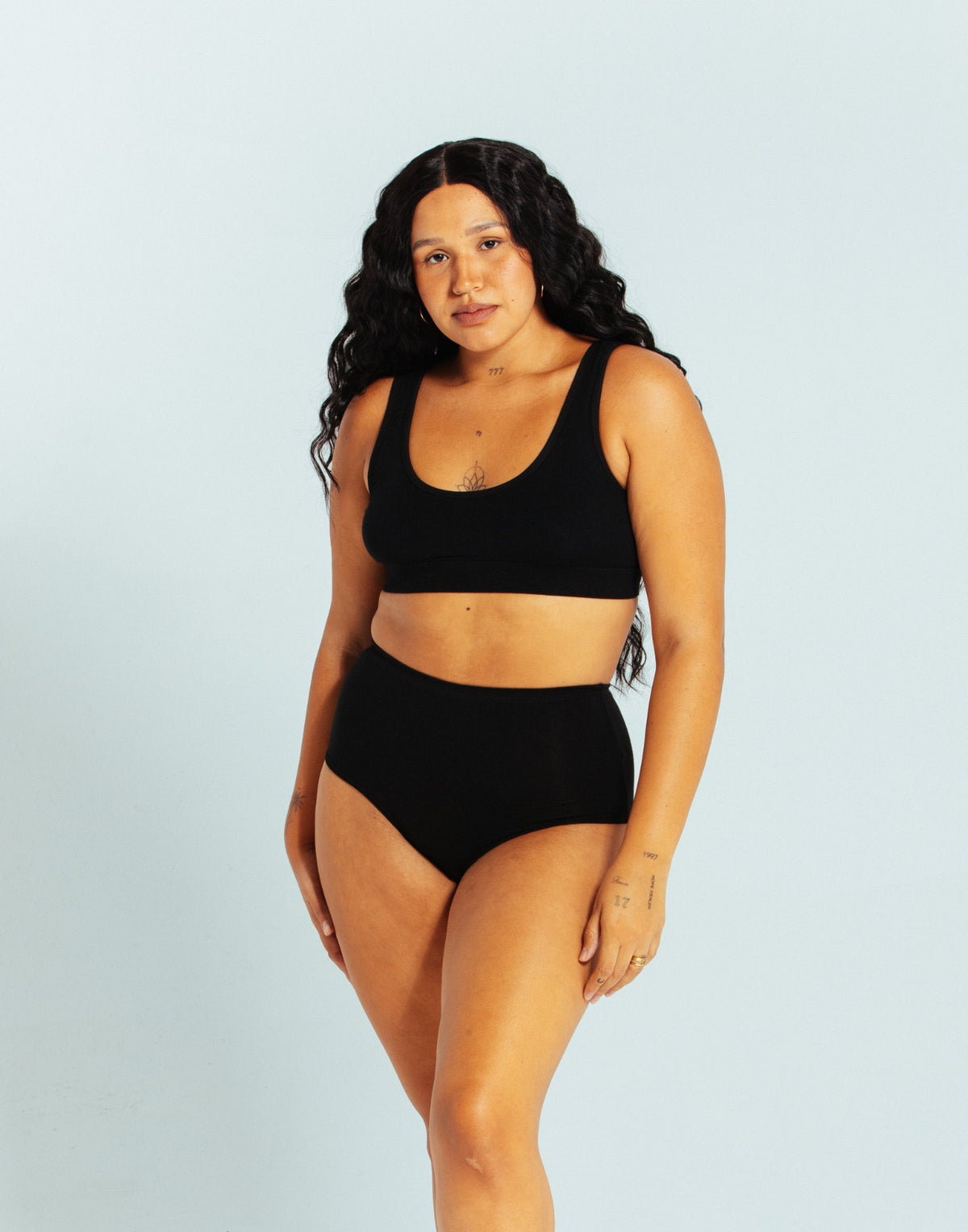 scoop bralette - black