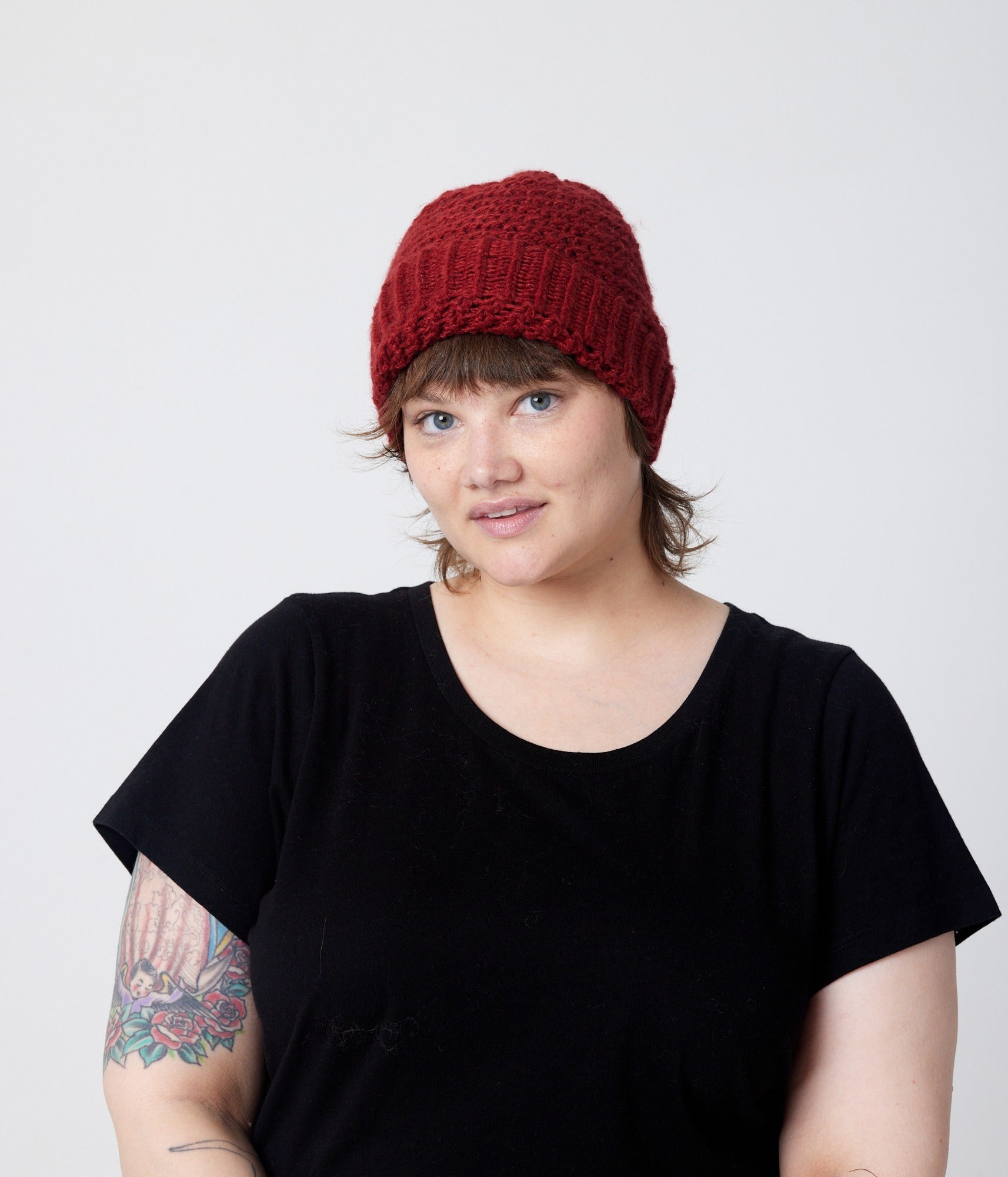 Jude Beanie - Ruby