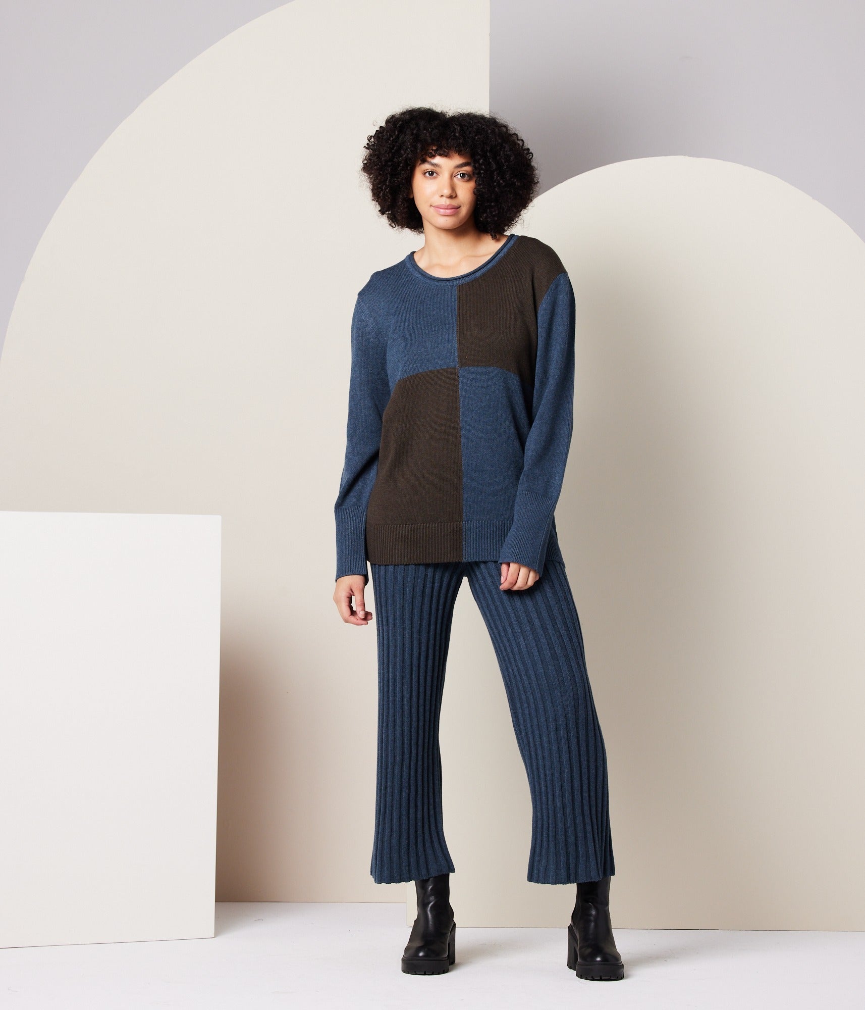 Paloma Sweater - Dark Blue Colorblock