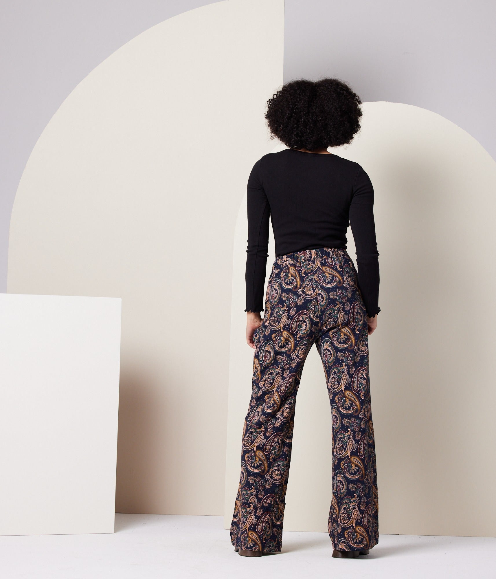 Thorn Pant - Dark Blue Paisley