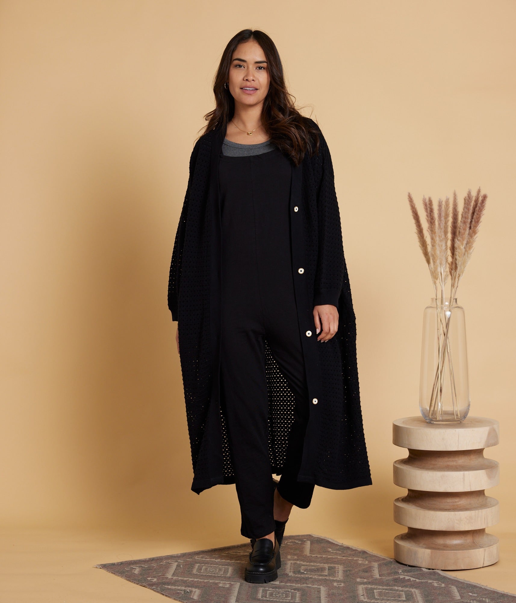 Almond Cardigan - Black