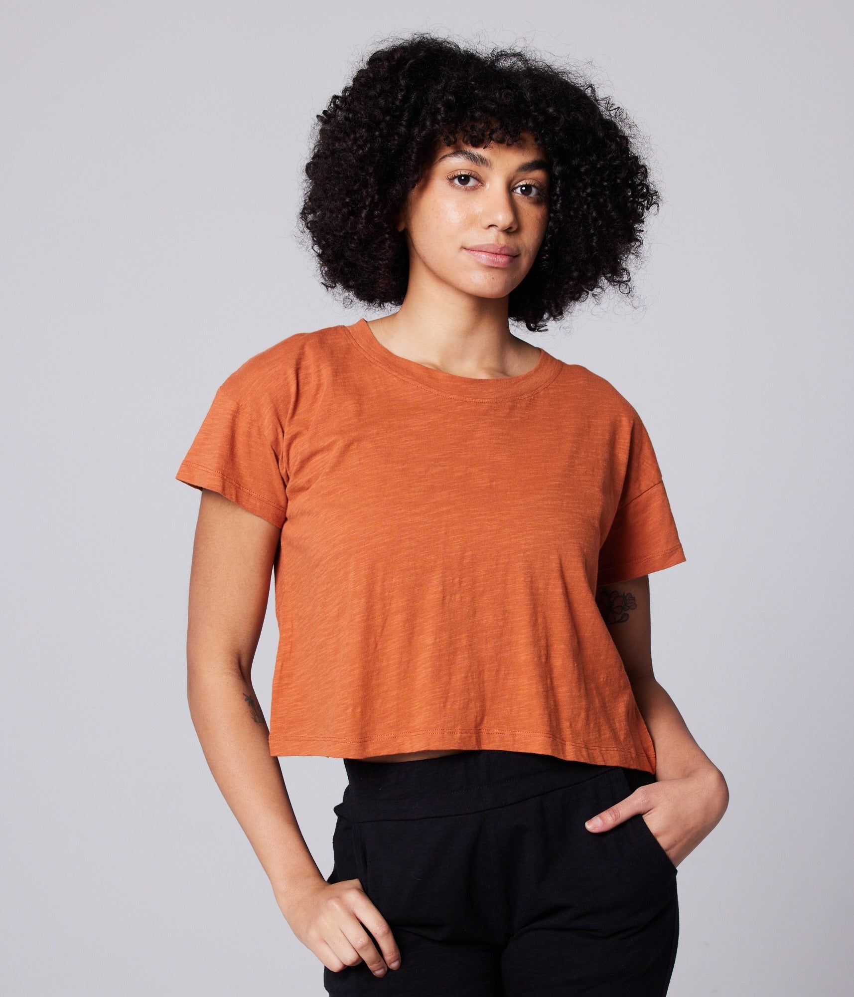 Women's Easy Crop Tee - Rust