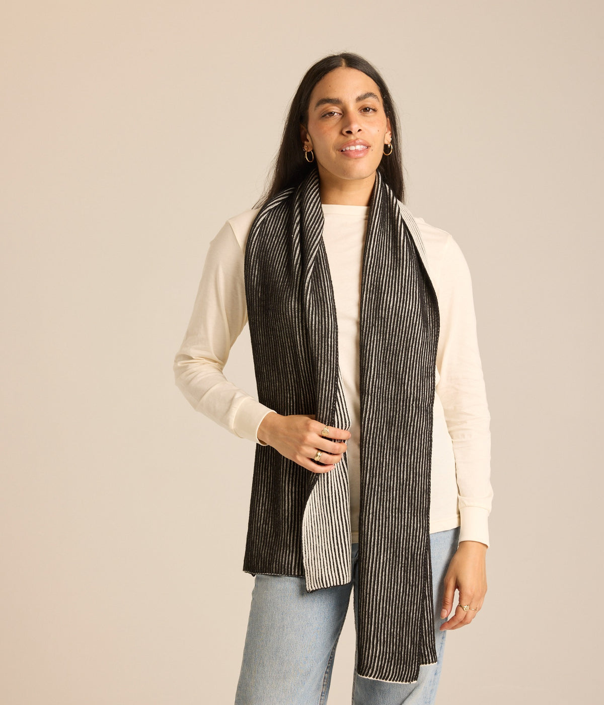 Illusion Scarf - Black/Pearl