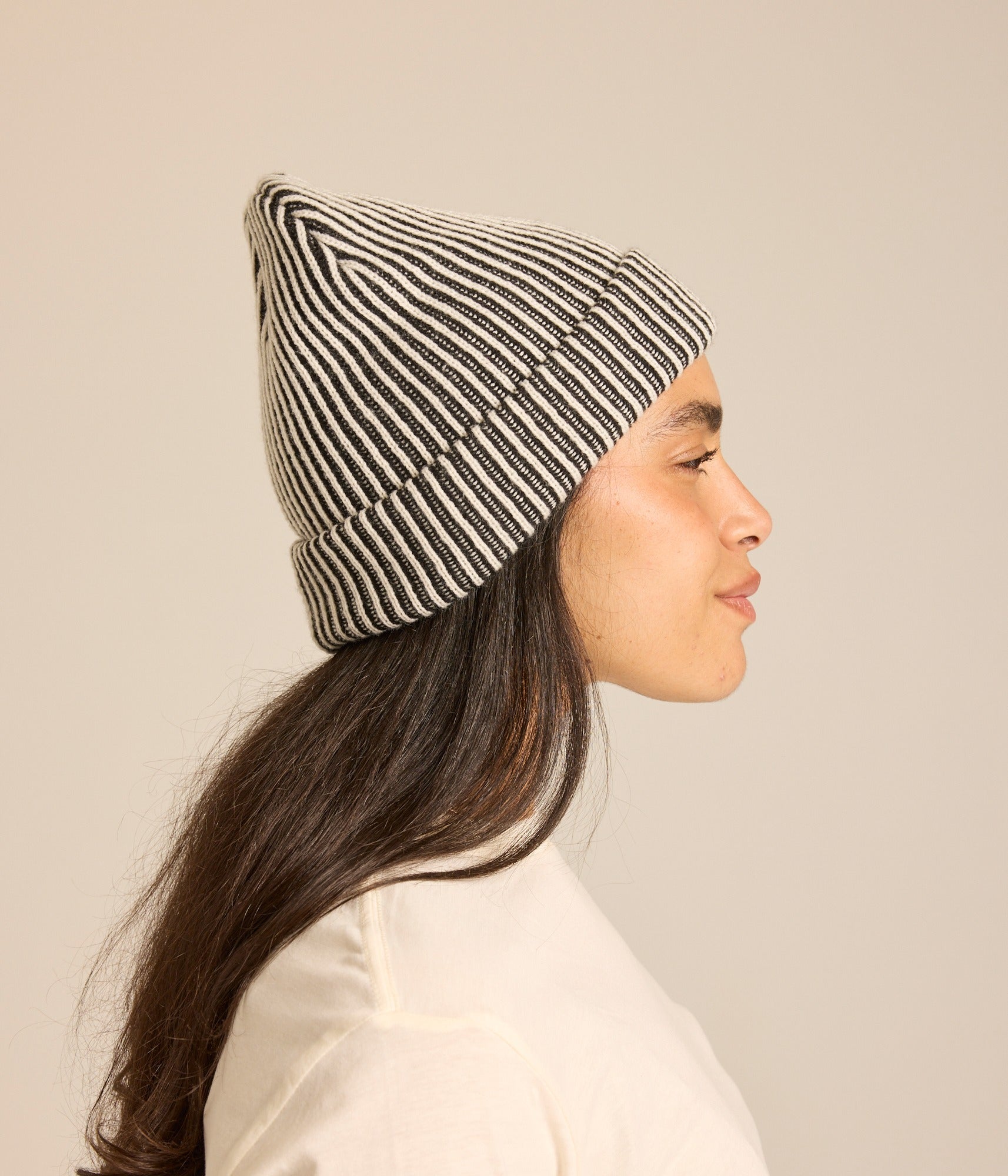 Illusion Beanie - Black/Pearl