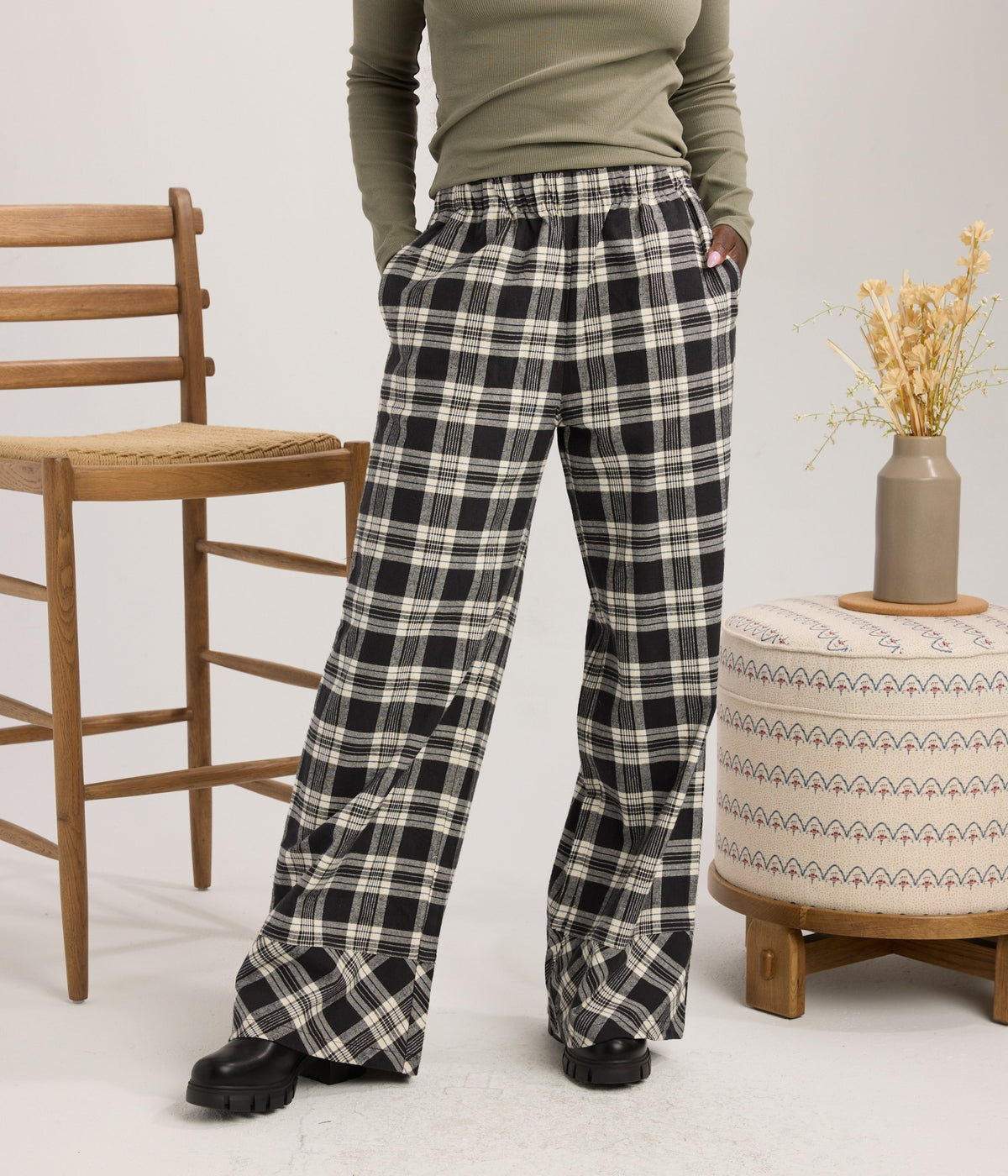 Ciara Flannel Pant - Black/Pearl