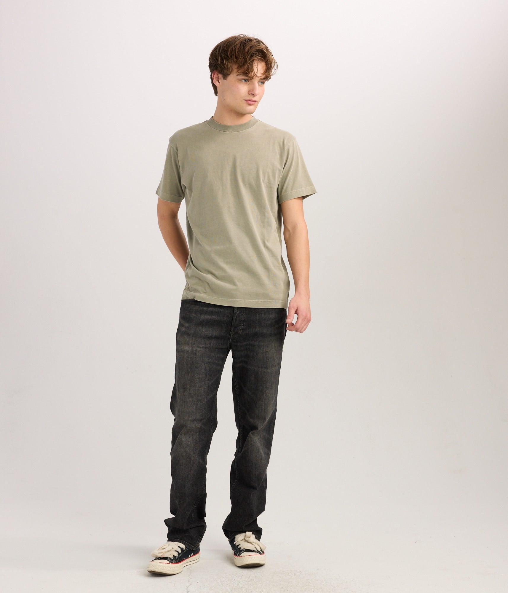 Unisex Standard Tee - Artichoke