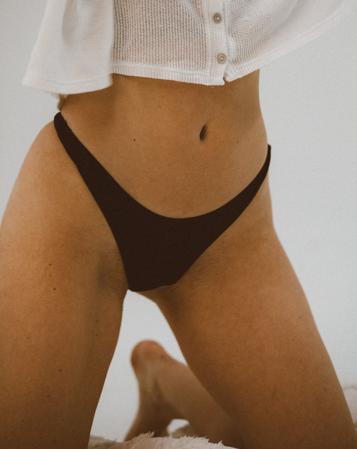 low rise thong - black